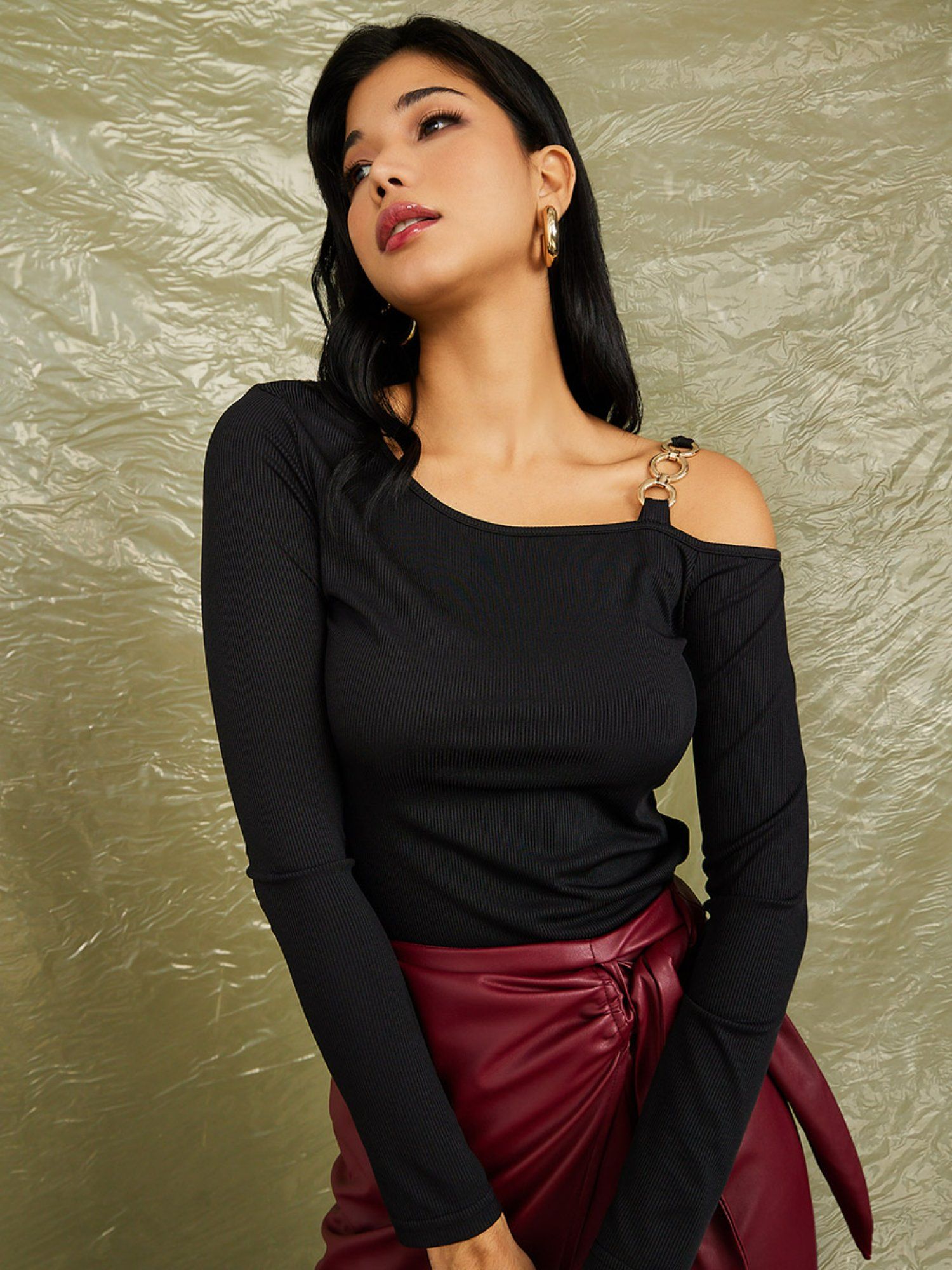 Black Asymmetric Neck Ribbed Fitted Knit Top with Chain Strap Detail